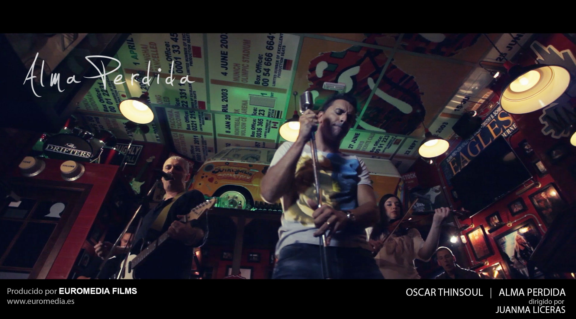 Shooting music video with Oscar Thinsoul in Pub Rockn´Olla Teatinos